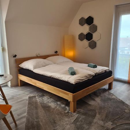 Apartmán Lichtdurchflutetes Zimmer - Mainwiesen Waldbuttelbrunn Exteriér fotografie